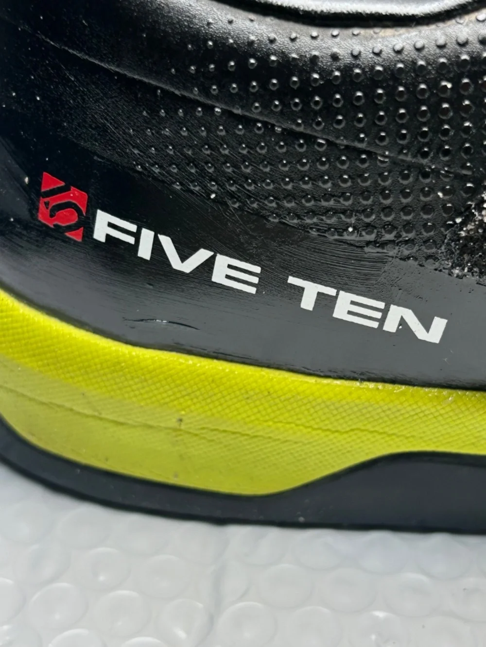 Five Ten Stealth Mountain Bike Shoes Men's Size 13 Hellcat Back Neon Yellow